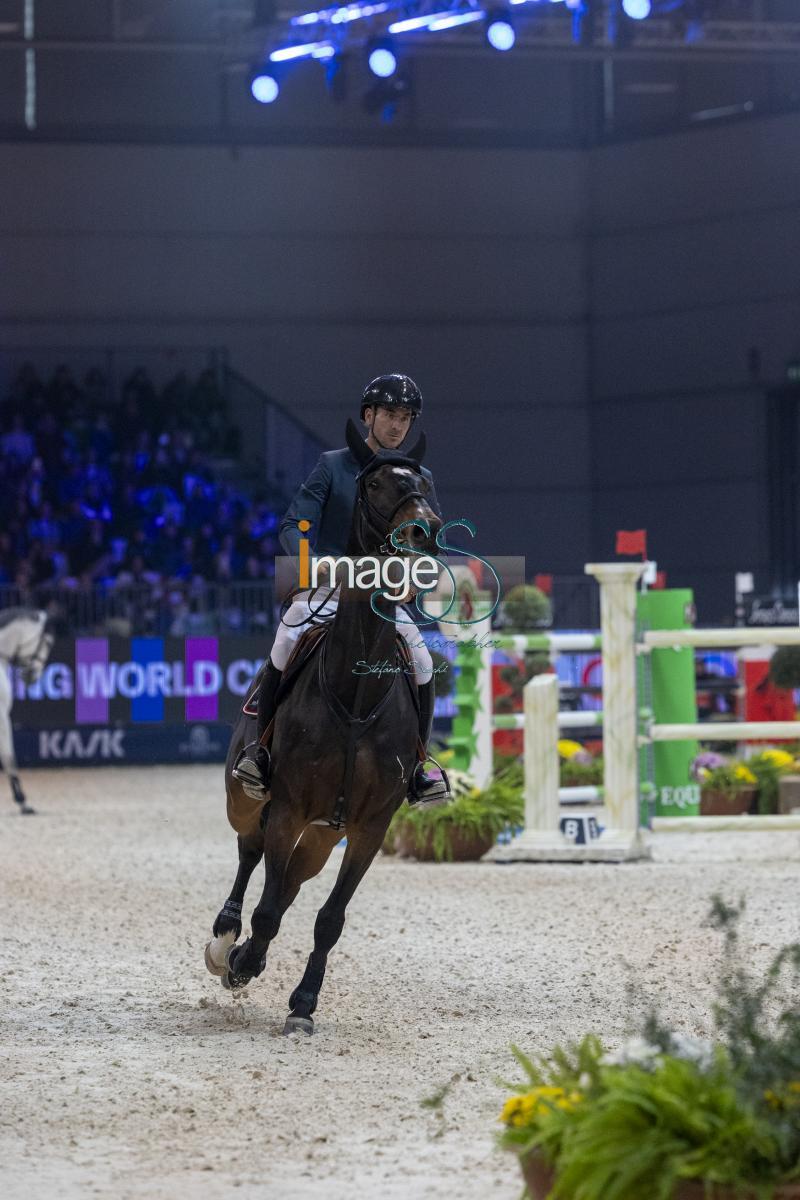 Guerdat Steve (SUI) riding Looping Luna_Verona_20241109_SS358041.jpg